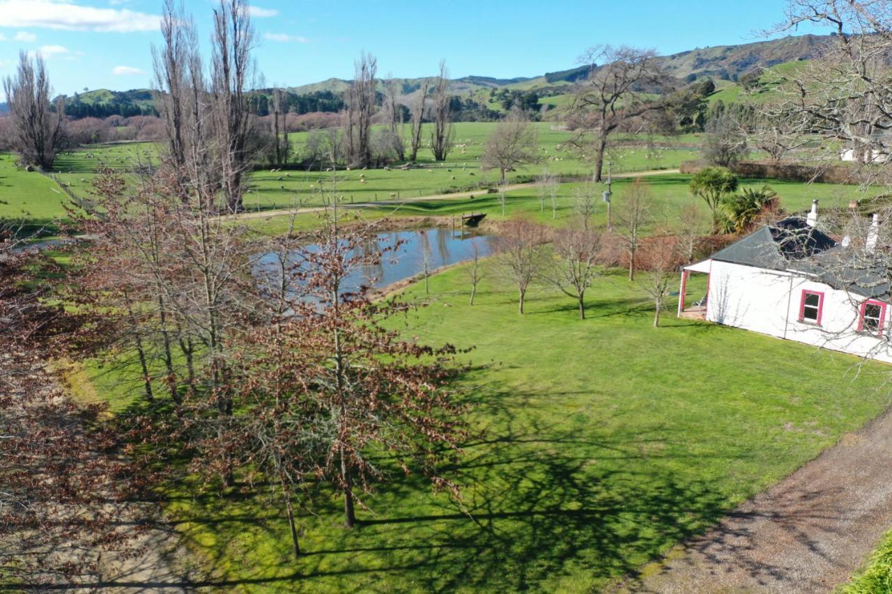 India House & Ica Whare In Whareama, Nr Riversdale Beach 外观 照片