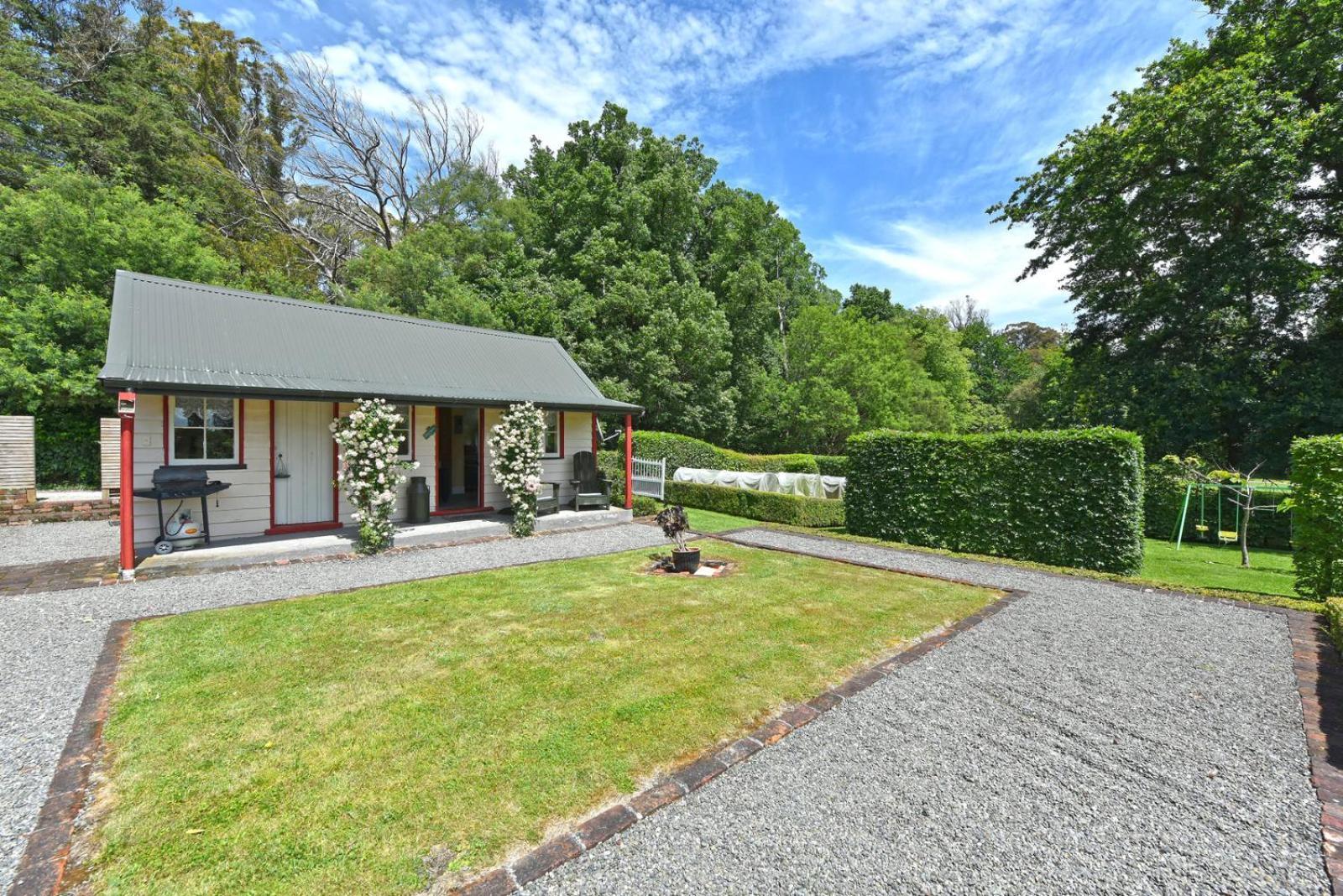 India House & Ica Whare In Whareama, Nr Riversdale Beach 外观 照片